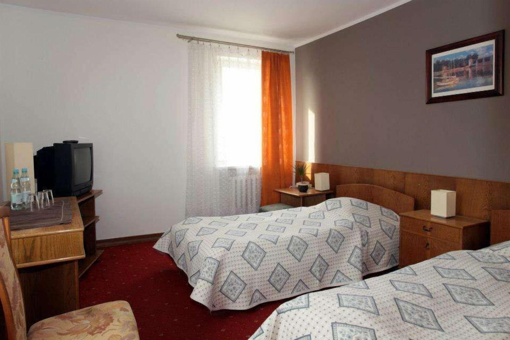 Lech 2* Poznan