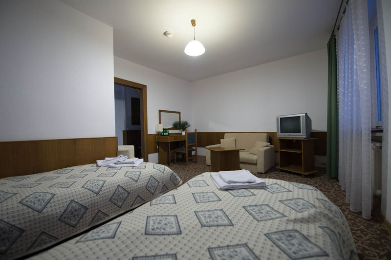 Hotel Lech 2*